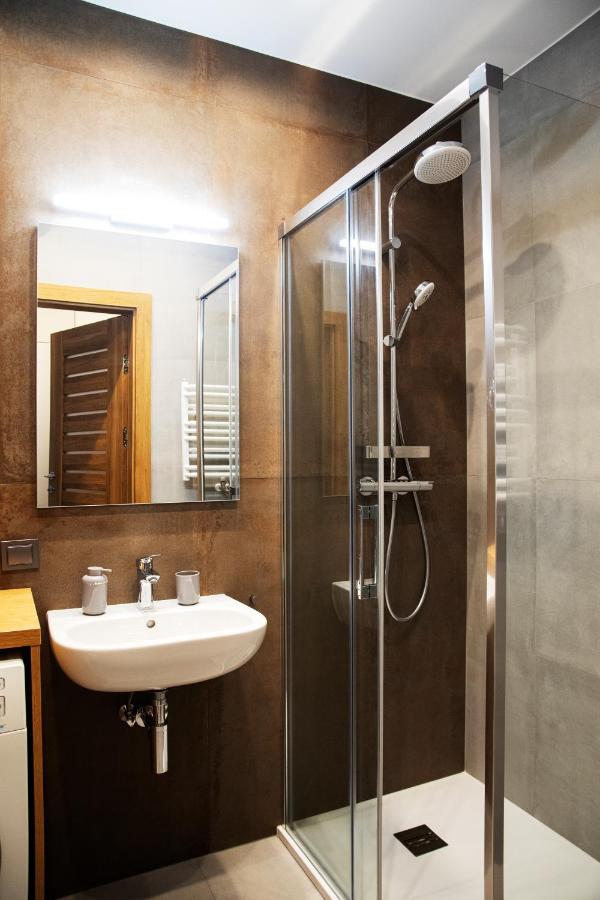 Maya'S Flats & Resorts 41 - Walowa 25 กดัญสก์ ภายนอก รูปภาพ